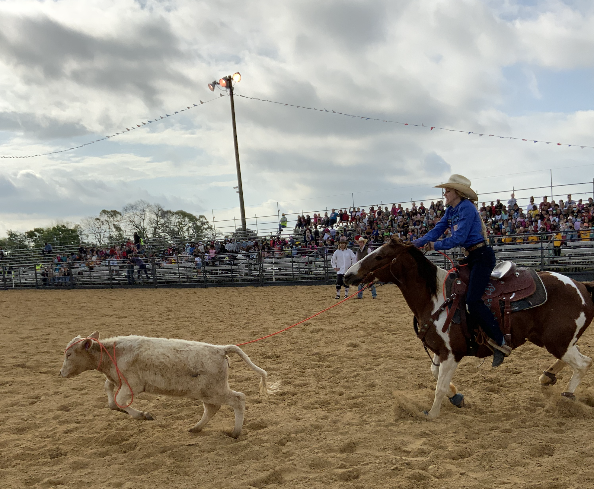 Peyton Cooper roping