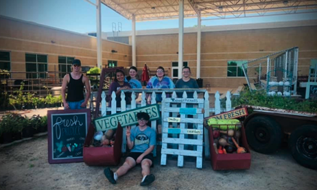 farmers market group of students