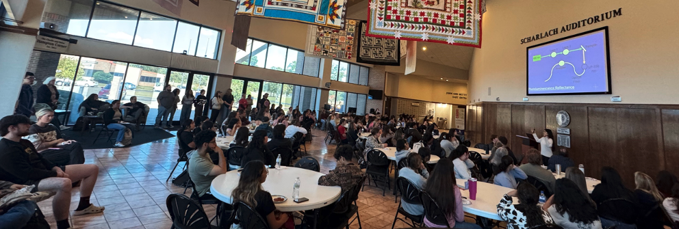 lunch and learn crowd