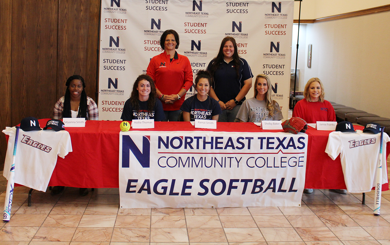 NTCC /uploads/2016/11/softball-signing-16.jpg